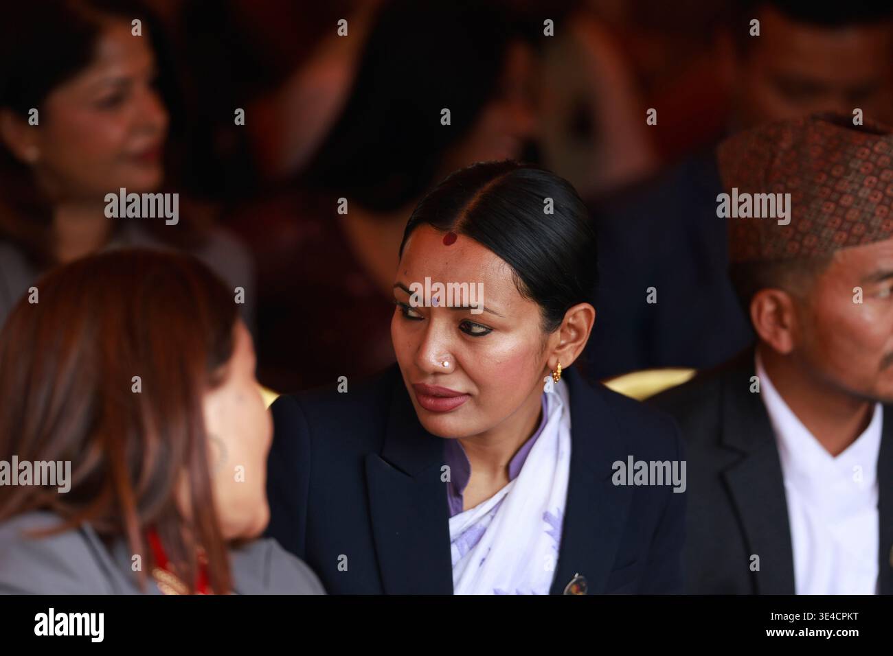 Kathmandu, Nepal. 27 marzo 2026. I legislatori appena nominati partecipano alla cerimonia di giuramento presso la residenza presidenziale. (Foto di Skanda Gautam/SOPA Images/Sipa USA) credito: SIPA USA/Alamy Live News Foto Stock