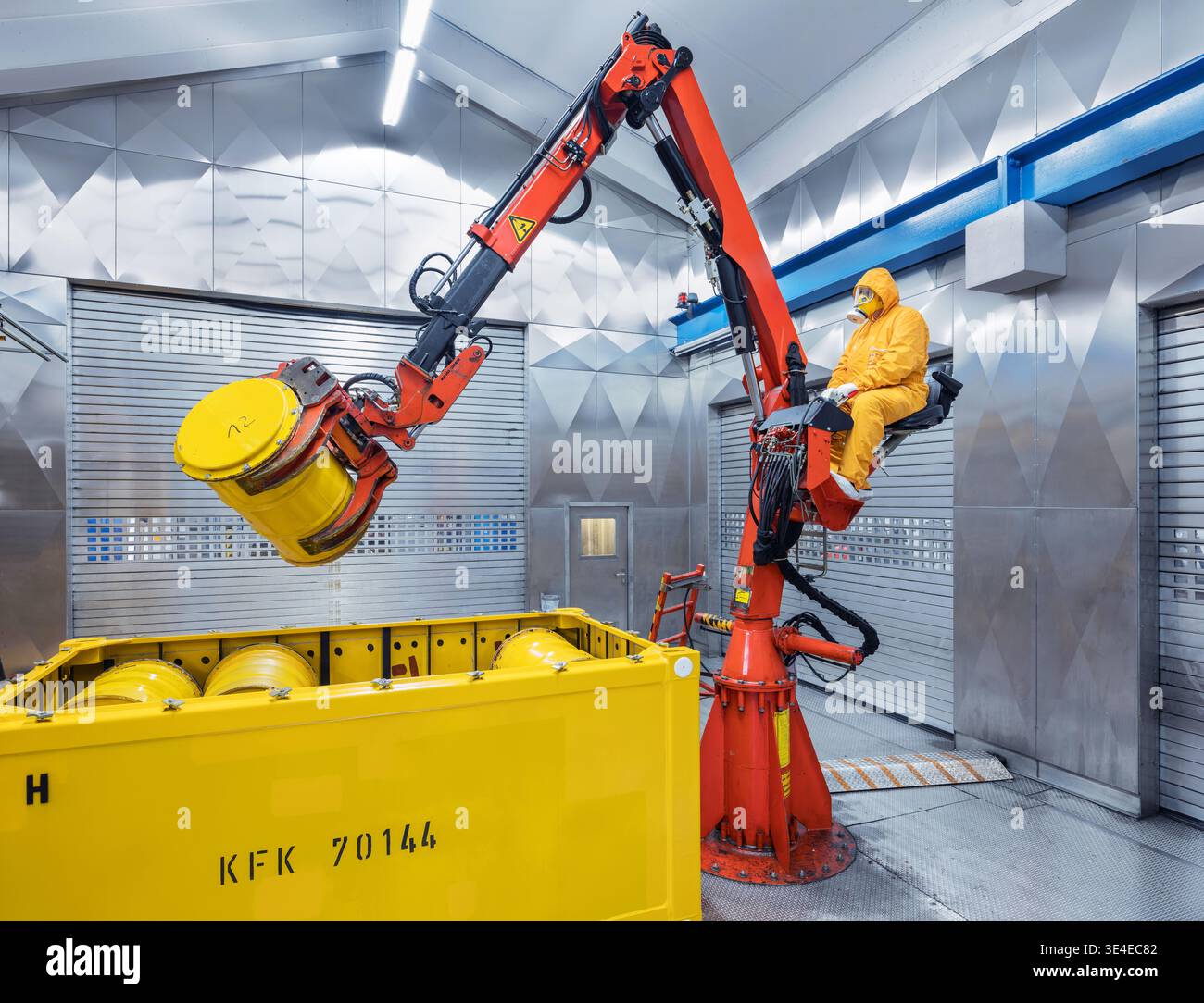 Preparazione allo stoccaggio di scorie nucleari in un deposito sotterraneo di scorie nucleari in Germania. Foto Stock