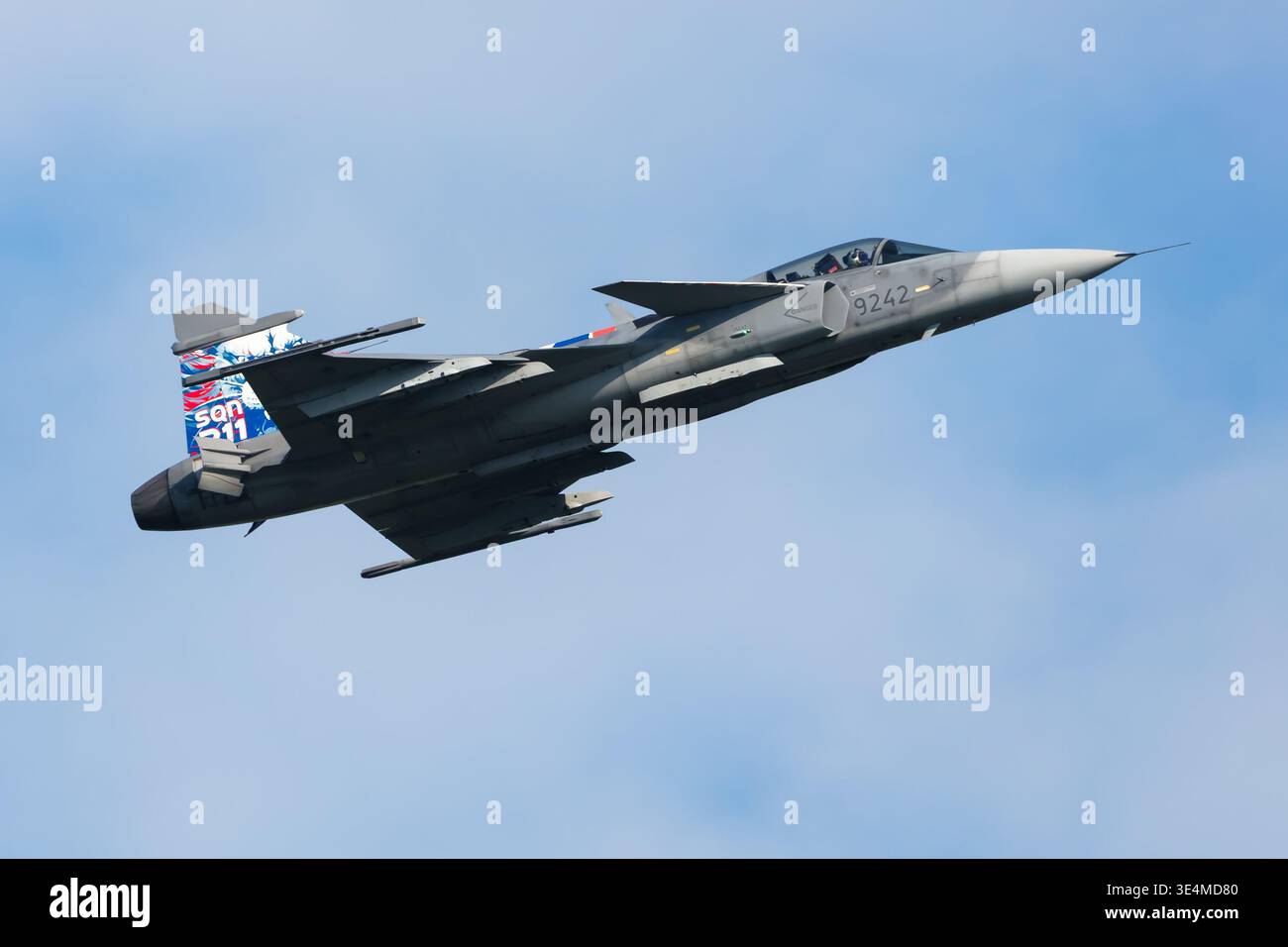 Aeronautica ceca SAAB JAS 39C (coda 9242) in volo sopra la base aerea di Zeltweg il 7 settembre 2022 Foto Stock