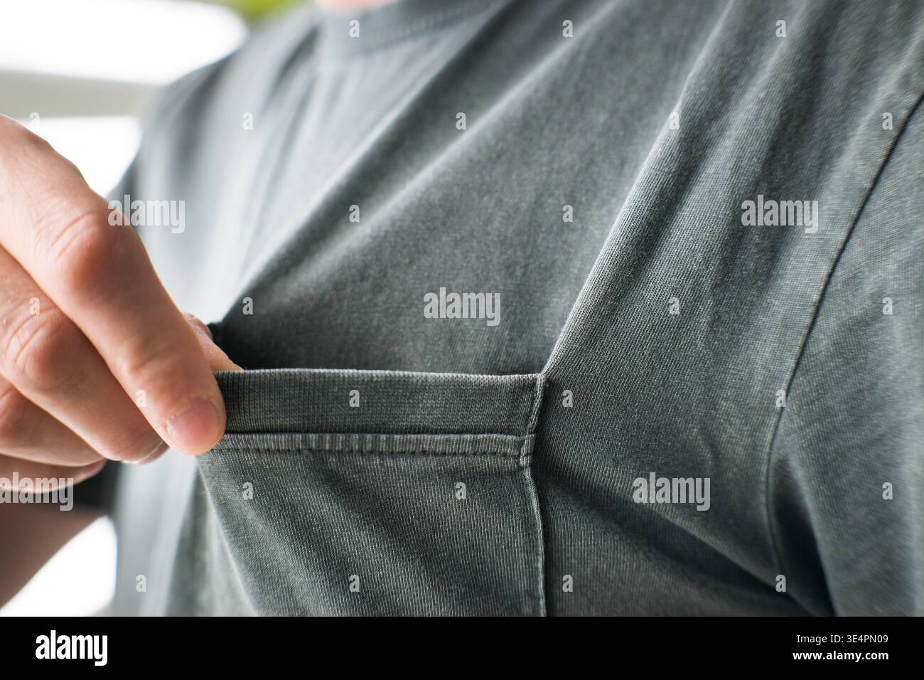 Tasche vuote, situazione finanziaria difficile. Foto Stock