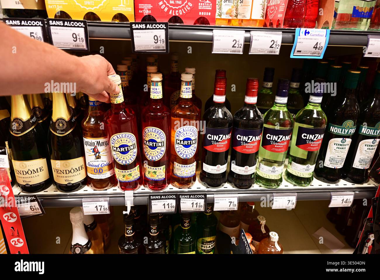 Martini analcolici in un negozio Foto Stock