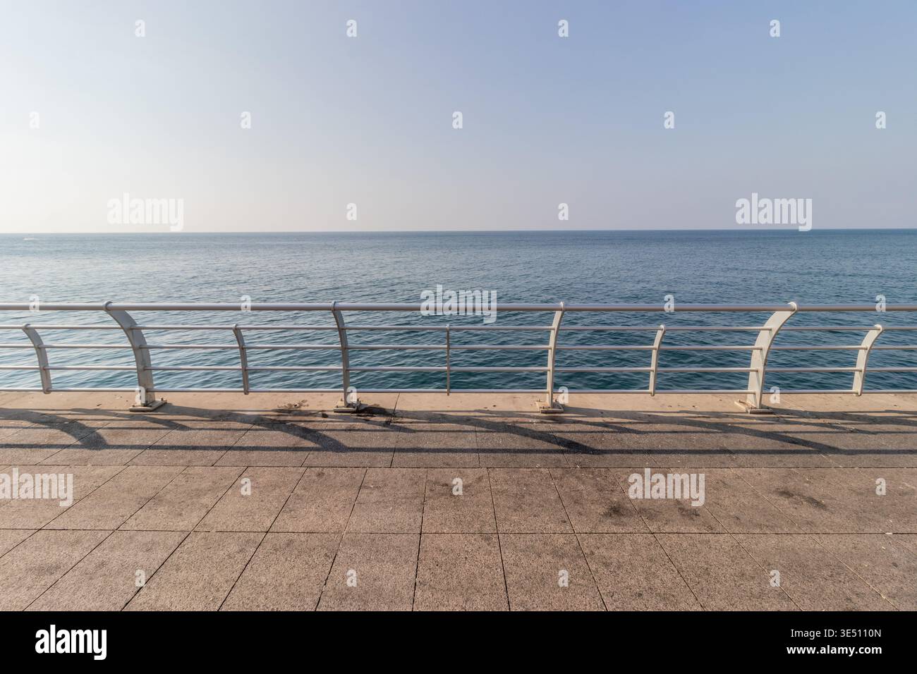Lungomare Corniche nel centro di Beirut, Libano Foto Stock