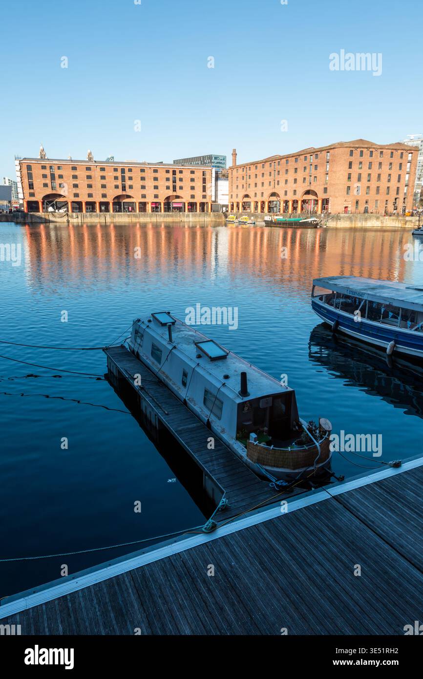 Vista del porto, Albert Docks, Liverpool, Regno Unito. 2026 Foto Stock