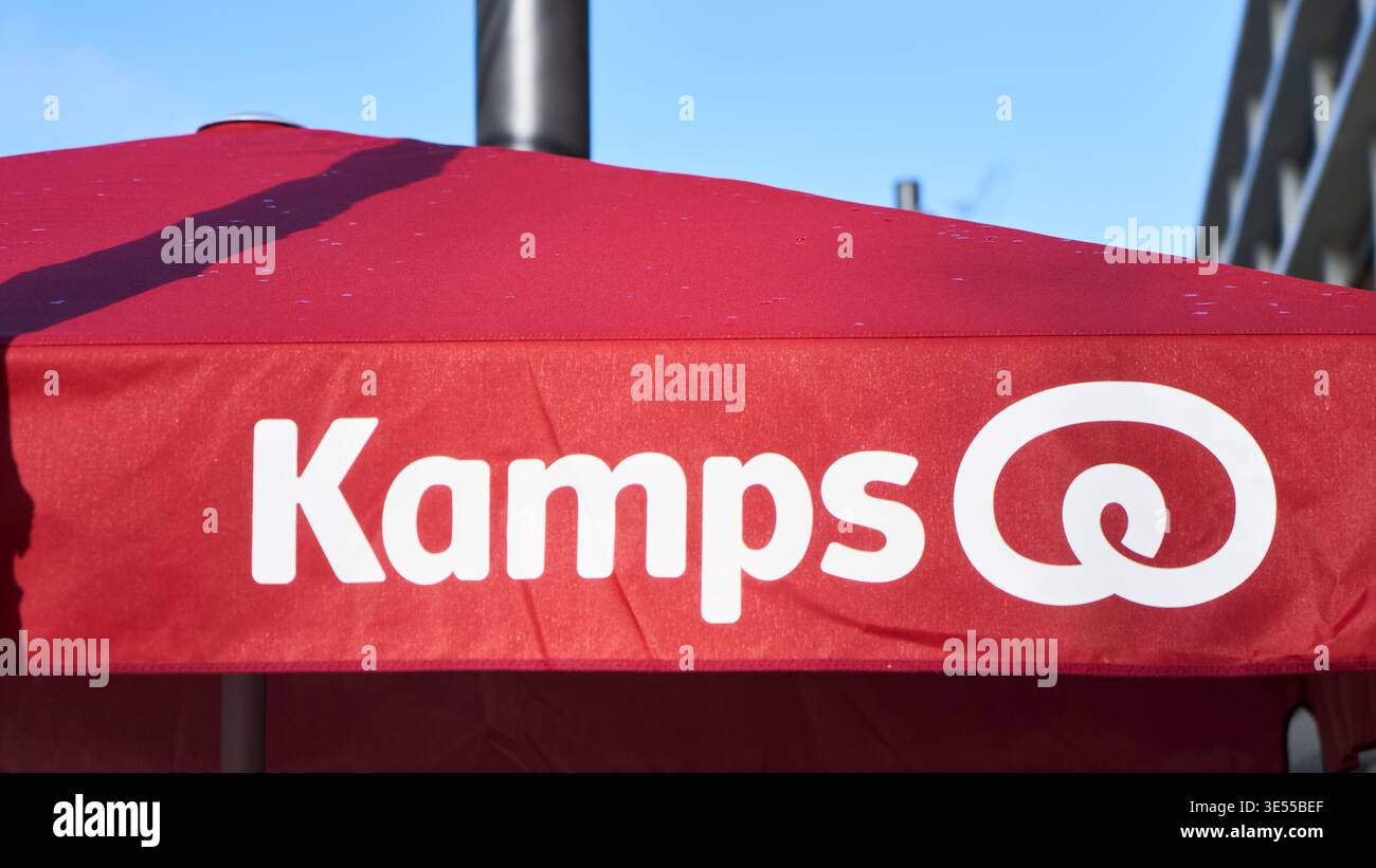 MANNHEIM, GERMANIA - 12 marzo 2026 - foto di Kamps Bakery Branding German Food Culture and Local Business Support il logo Kamps viene esposto in modo preminente Foto Stock