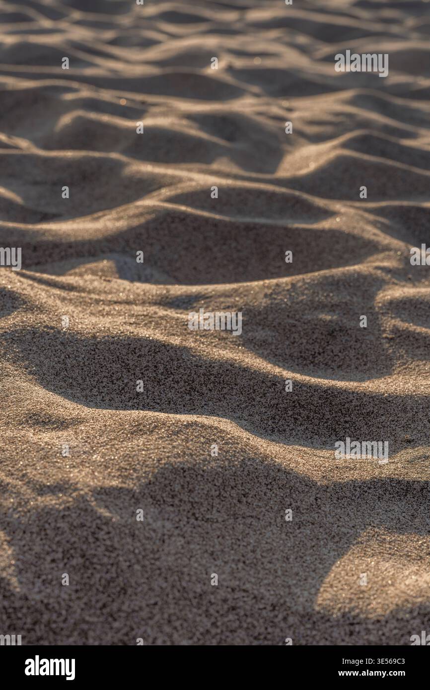 Trama astratta di cappe di sabbia bianca e nera Foto Stock