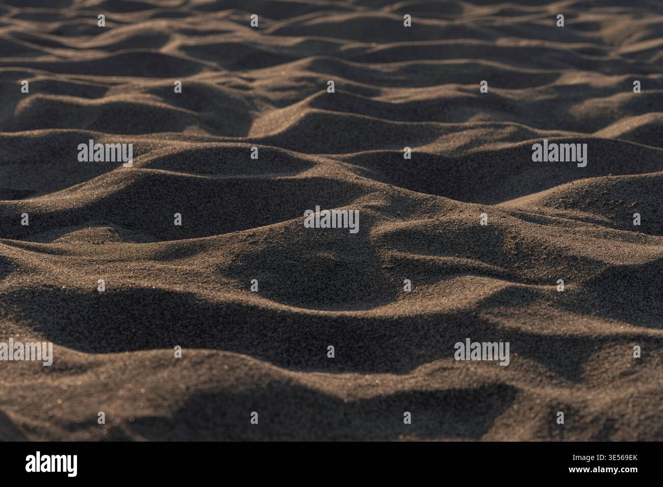 Trama astratta di cappe di sabbia bianca e nera Foto Stock