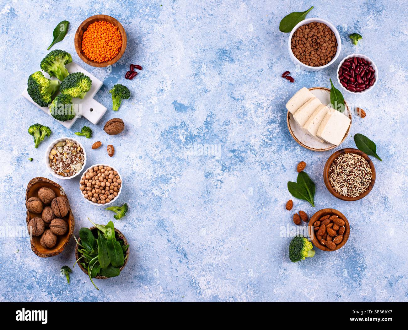 Asortazione di prodotti proteici vegani a base vegetale Foto Stock