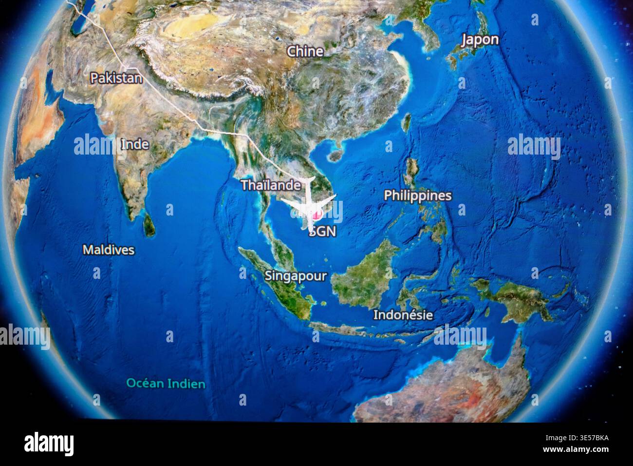 La schermata della mappa in volo mostra un aereo in avvicinamento alla città di ho chi Minh sopra il sud-est asiatico. Ho chi Minh. Vietnam. Foto Stock