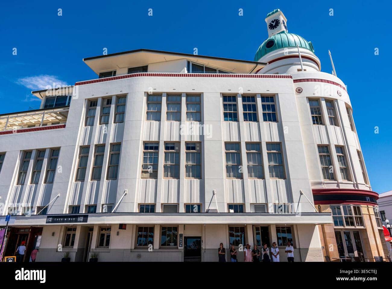 Edifici colorati sulla Marine Parade, Napier City Centre, Hawke's Bay, nuova Zelanda. Foto Stock