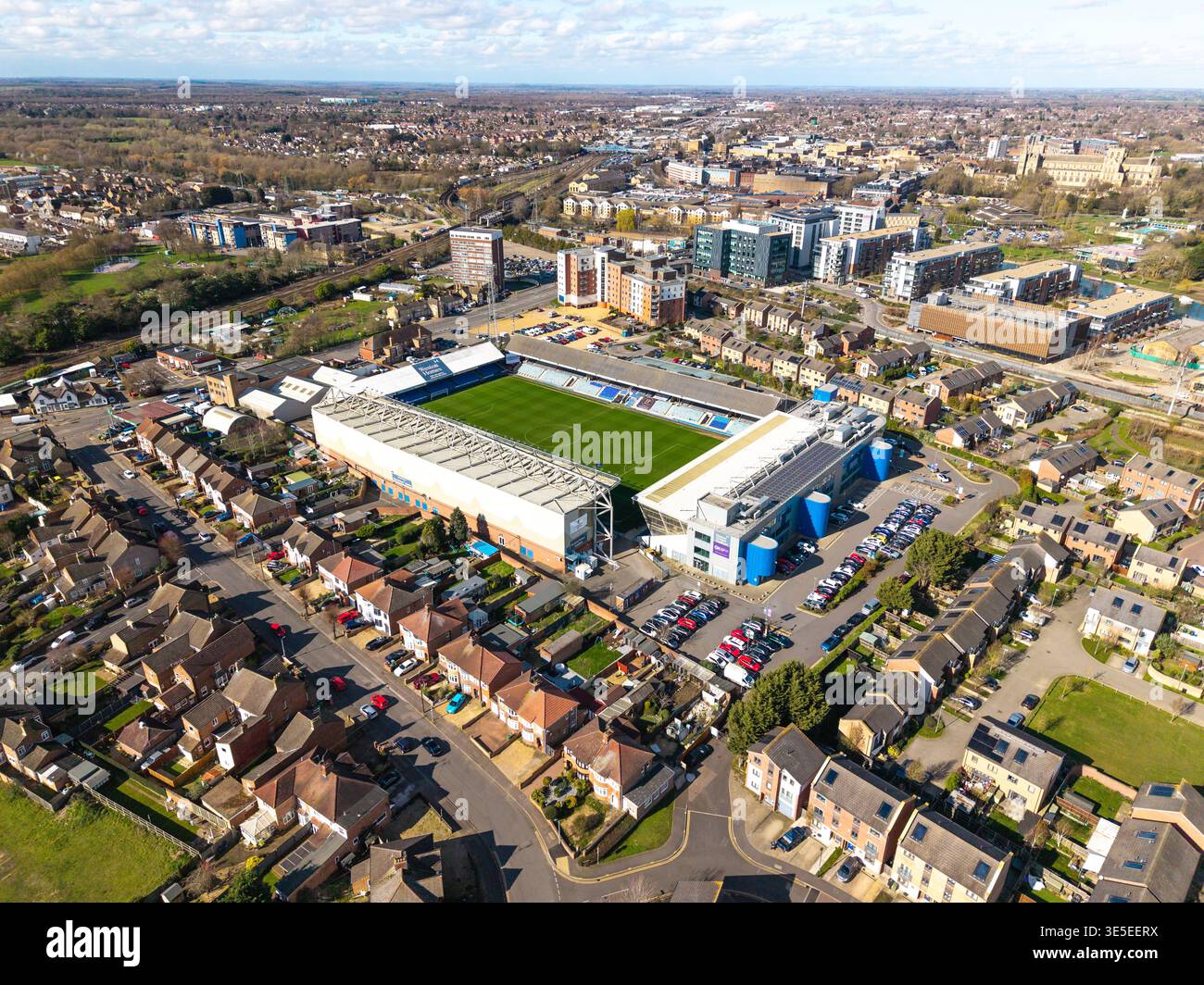 WESTON HOMES STADIUM, LONDON ROAD, PETERBOROUGH, REGNO UNITO - 10 MARZO 2026. Vista aerea del paesaggio sopra il Weston Homes Stadium di Peterborough, che è il Foto Stock