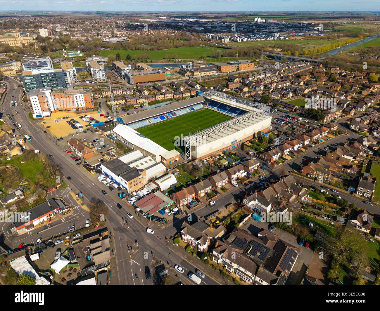 WESTON HOMES STADIUM, LONDON ROAD, PETERBOROUGH, REGNO UNITO - 10 MARZO 2026. Vista aerea del paesaggio sopra il Weston Homes Stadium di Peterborough, che è il Foto Stock