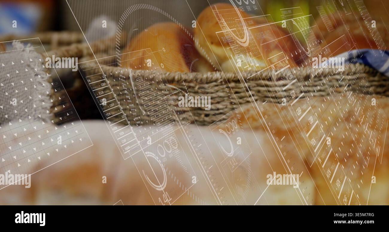Mostra un cestello di vimini che contiene rotoli dorati con rivestimento in tessuto sul ripiano della panetteria, coperture in HUD Foto Stock