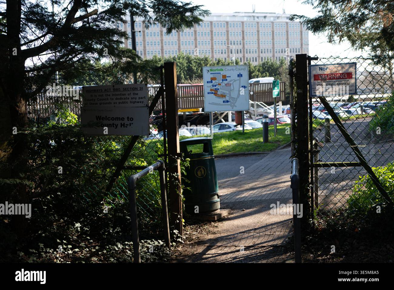 Ingresso al County Hall, Norwich, Norfolk, 2026 Foto Stock