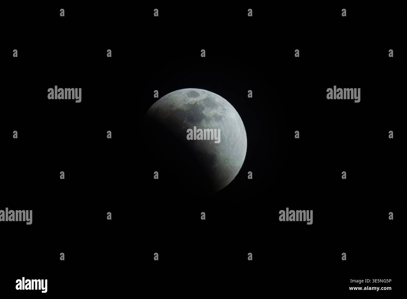 Eclipse nell'emisfero meridionale nel settembre 2025, Mahe Seychelles Foto Stock