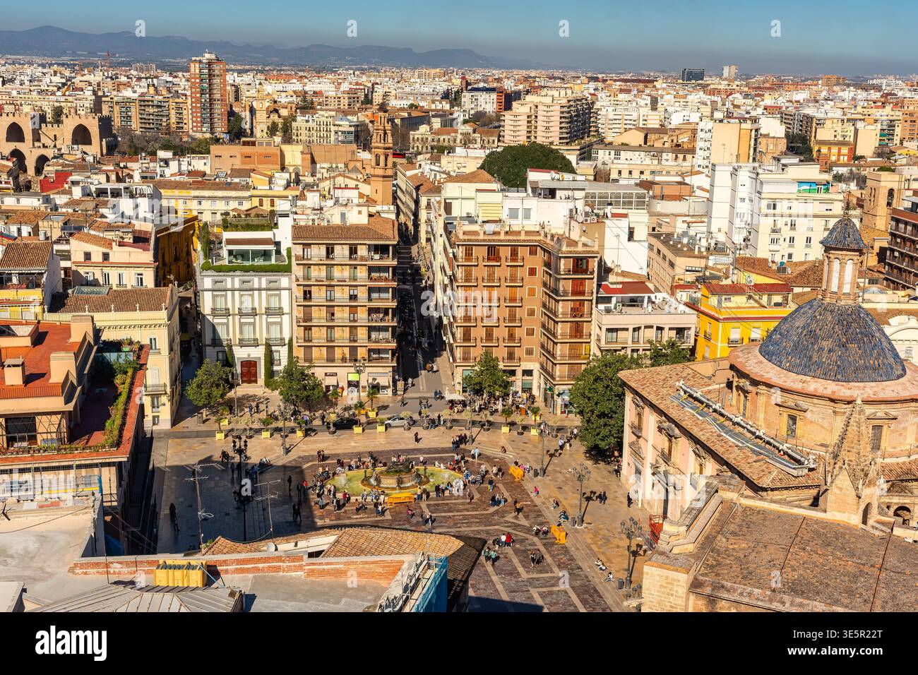 Vista aerea della città di Valencia con Plaza de la Virgen in primo piano. Foto Stock