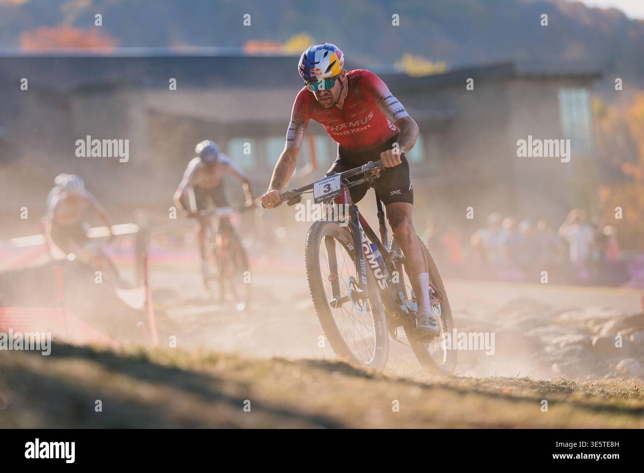 Lars Forster (Thomus Maxon) partecipa alla Coppa del mondo di MTB maschile UCI 2025 a Mt. Van Hoevenberg, Lake Placid, New York. Foto Stock