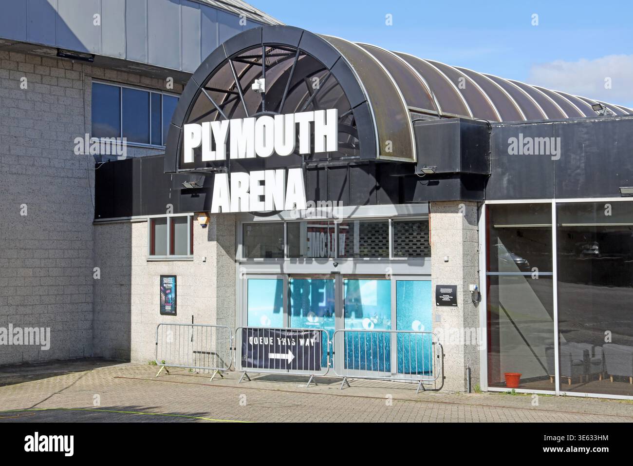 Plymouth Arena; ex Plymouth Arena arena polivalente per musica, mostre e pista di pattinaggio su ghiaccio. Costruito dal Consiglio comunale di Plymouth ora operativo Foto Stock