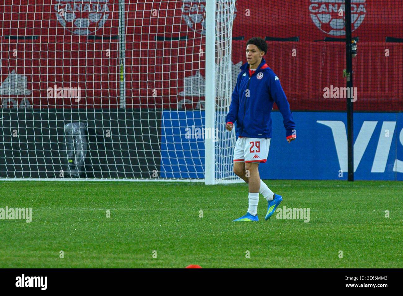 Toronto, ON, Canada - 31 marzo 2026: Louey Benfathat #29 della Tunisia si riscalda prima dell'amichevole internazionale Canada vs Tunisia al BMO Field. Foto Stock