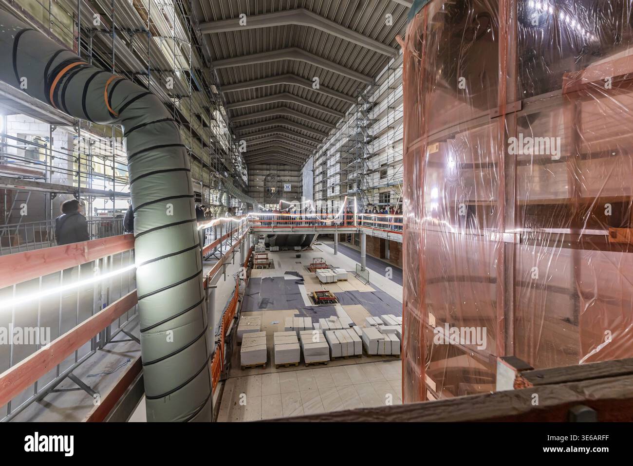 Aperto nei giorni di costruzione presso la nuova stazione ferroviaria centrale. Per tre giorni, i visitatori possono scoprire il progetto da 21 miliardi di dollari di Stoccarda. Vista del Foto Stock