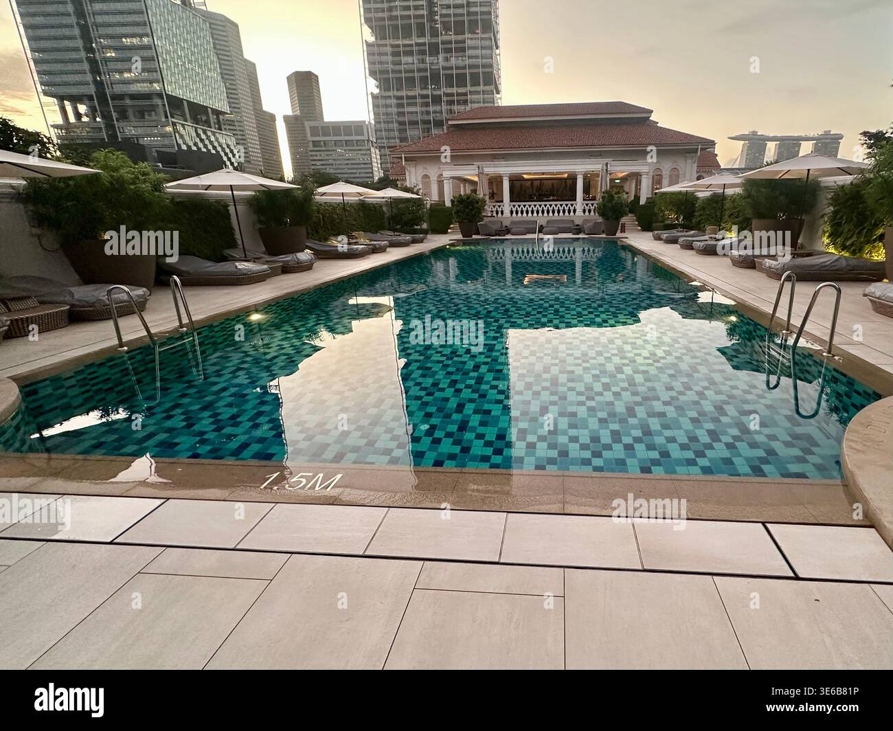 La piscina del Raffles Hotel, Singapore Foto Stock