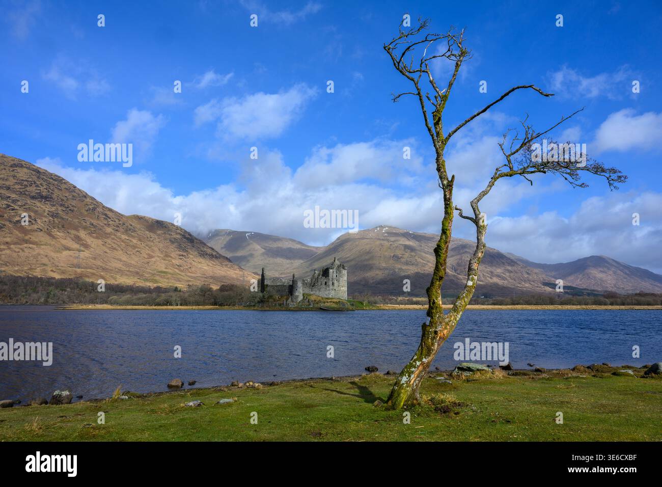 Kilchurn Castle sul Loch Awe in Scozia Foto Stock
