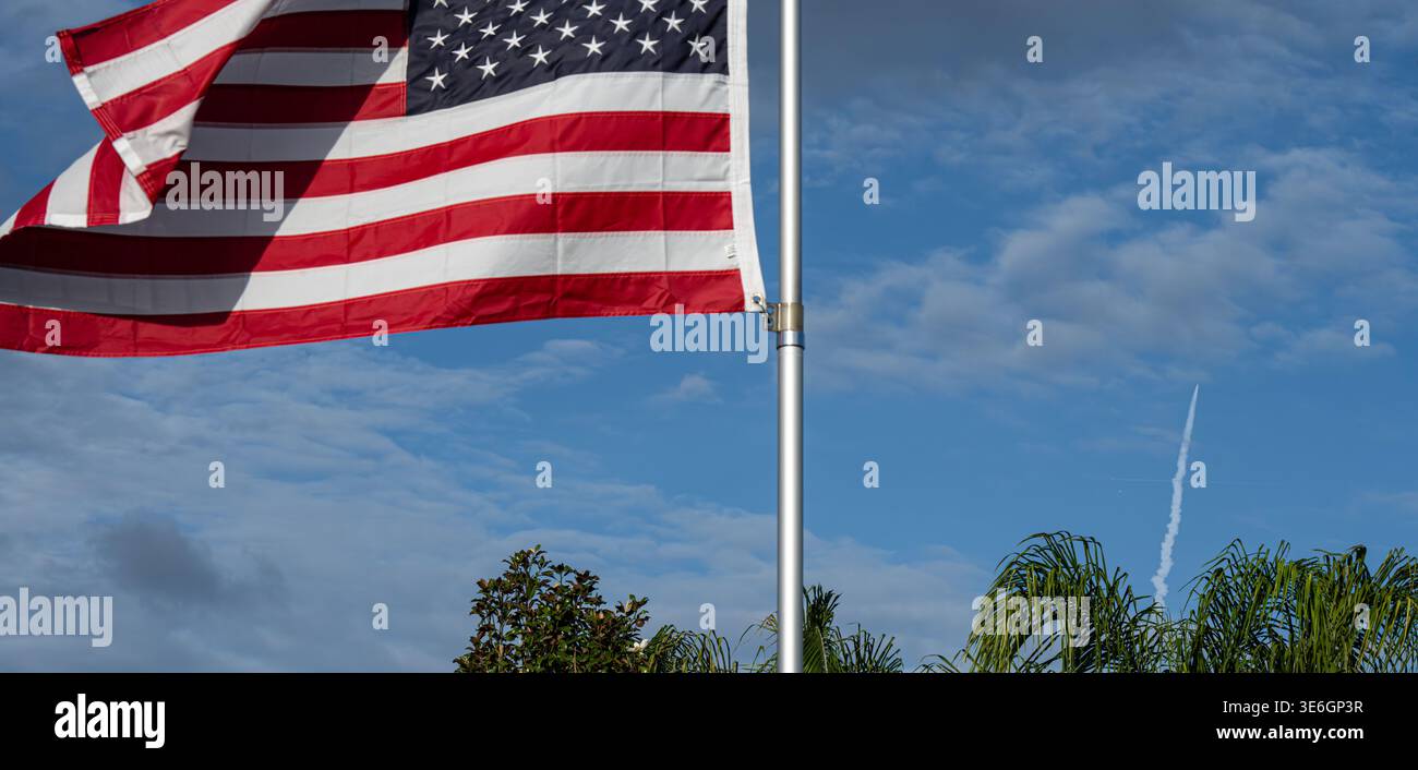 Lancio del razzo Artemis II, visto da un quartiere residenziale di Clermont, Florida. (USA) Foto Stock