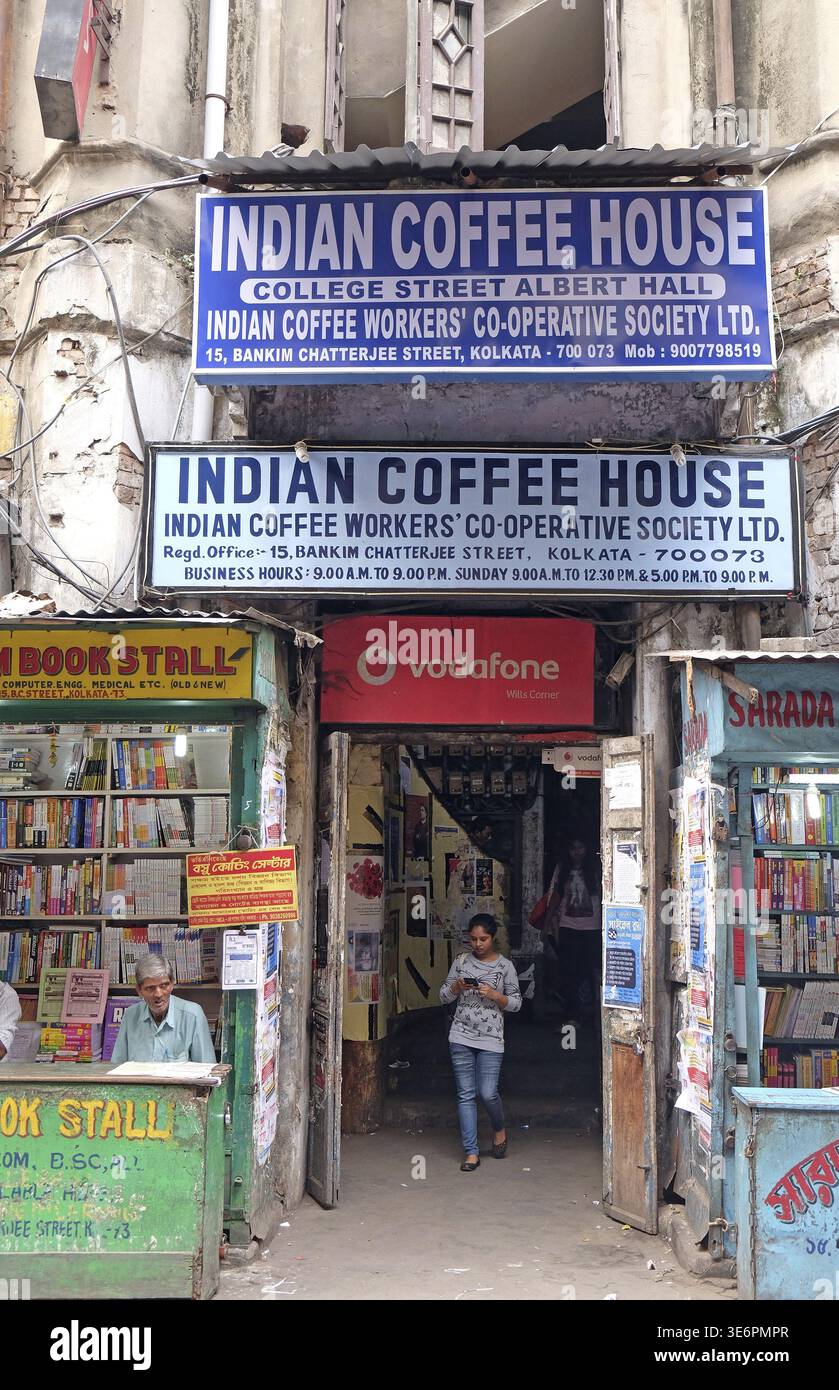 Indian Coffee House a Kolkata. La catena India Coffee House è stata fondata dal Coffee Cess Committee nel 1936 a Bombay Foto Stock