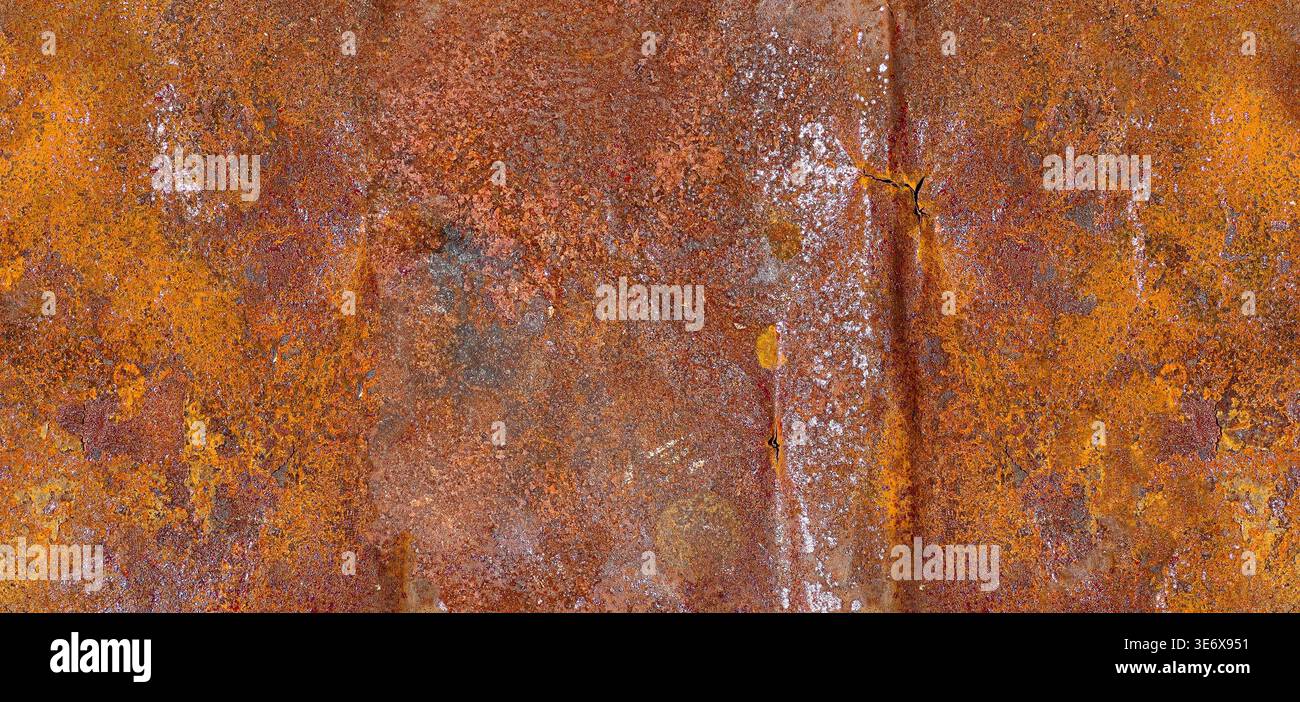 Sfondo metallico corrosivo con superficie in ferro ossidato con colori arancio e marrone Foto Stock