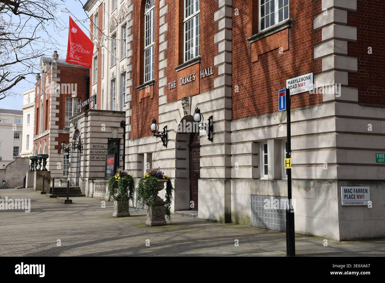 Esterno della Royal Academy of Music Marylebone Rd Londra Regno Unito marzo 2026 Foto Stock