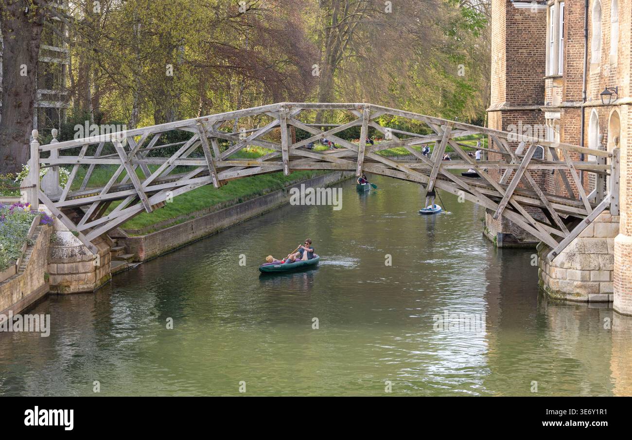 Mathematical or Wooden or Queens' Bridge, Queens' College, Cambridge, Inghilterra, Regno Unito Foto Stock