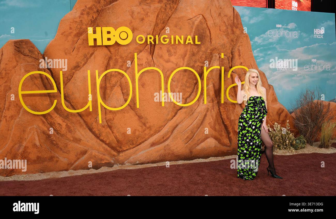 HOLLYWOOD, CALIFORNIA - 07 APRILE: Chloe Cherry partecipa alla premiere di Los Angeles della terza stagione di 'Euphoria' della HBO al TCL Chinese Theatre il 7 aprile 2026 Foto Stock
