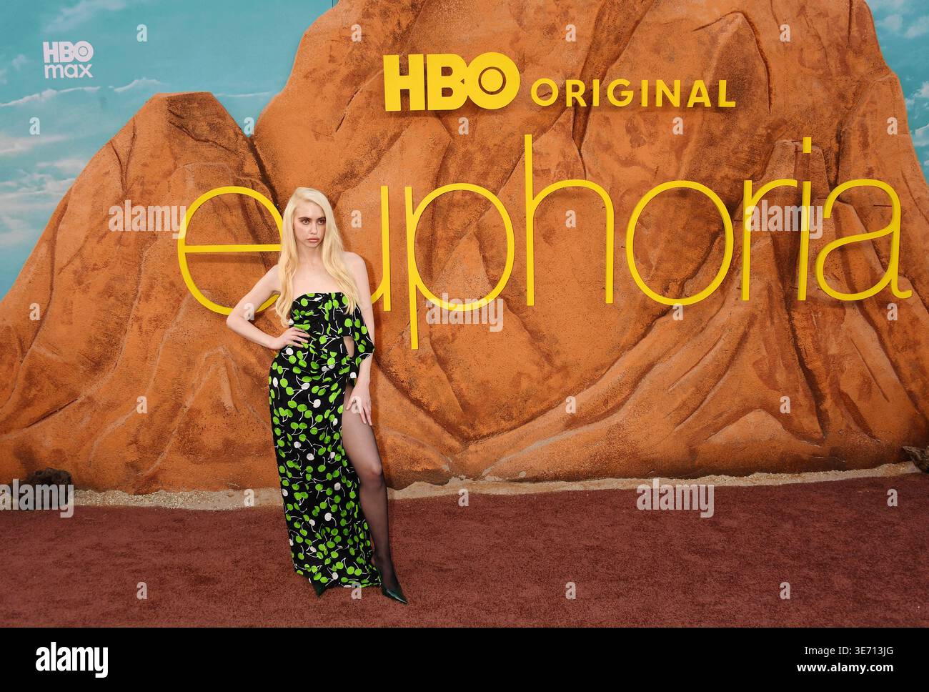 HOLLYWOOD, CALIFORNIA - 07 APRILE: Chloe Cherry partecipa alla premiere di Los Angeles della terza stagione di 'Euphoria' della HBO al TCL Chinese Theatre il 7 aprile 2026 Foto Stock