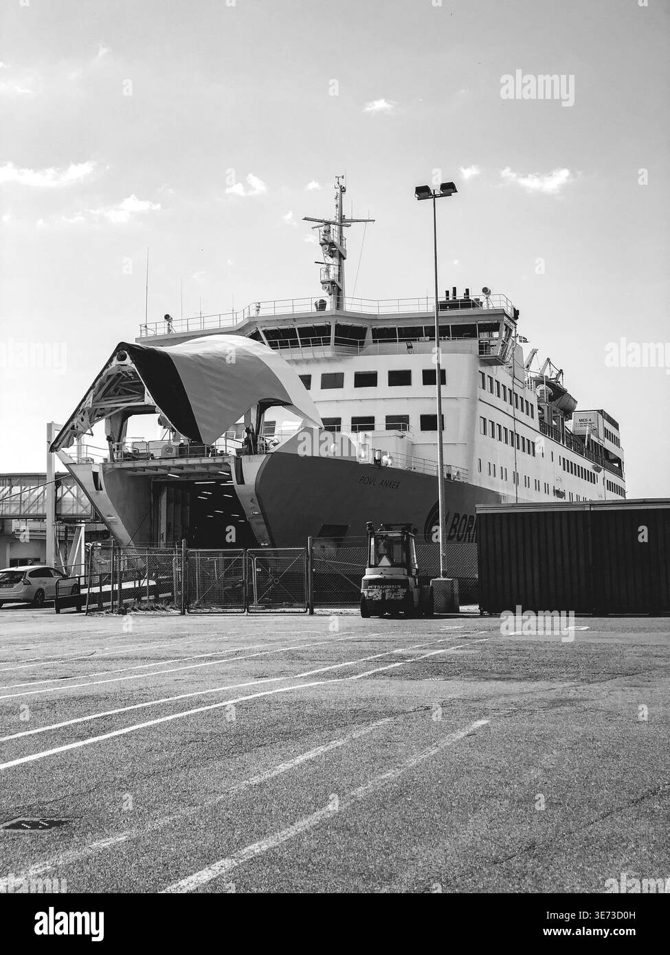 Porto dei traghetti a Ronne su Bornholm, Ronne, traghetto, porto, nave, città, Bornholm, regione capitale, regione Hovedstaden, città, costa, Danimarca, Scandinavia Foto Stock