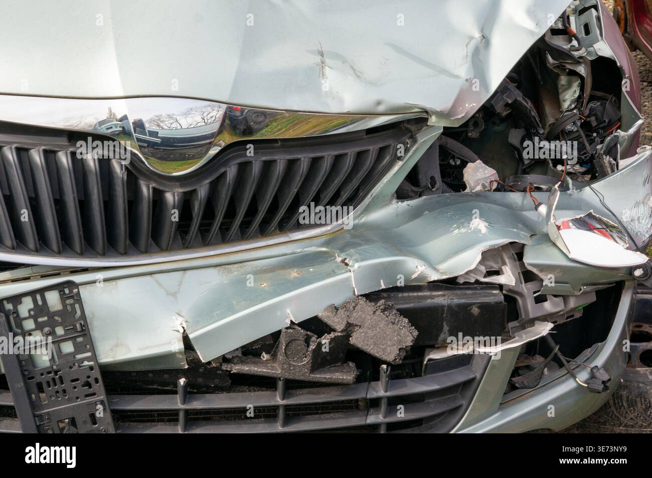 Perdita totale di un'auto dopo un incidente, reclamo assicurativo Foto Stock