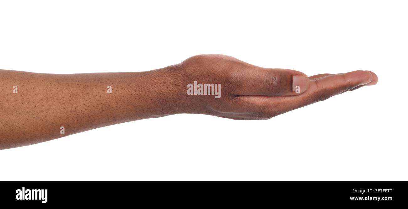 Mano dell'uomo Nero che tiene il palmo vuoto su sfondo bianco in studio Foto Stock