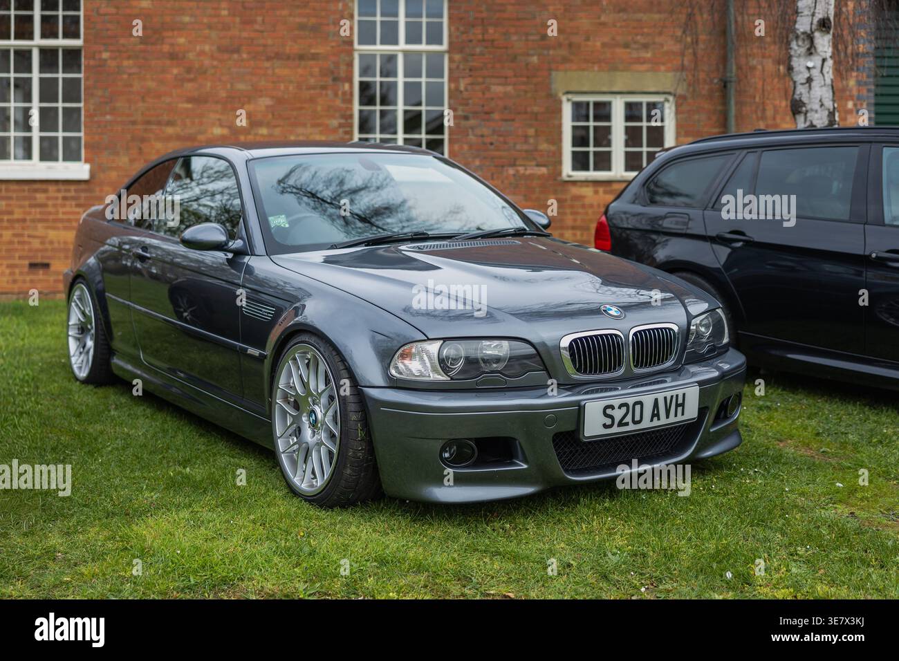 2002 BMW M3, in mostra alla Bicester Motion Assembly tenutasi il 29 marzo 2026. Foto Stock