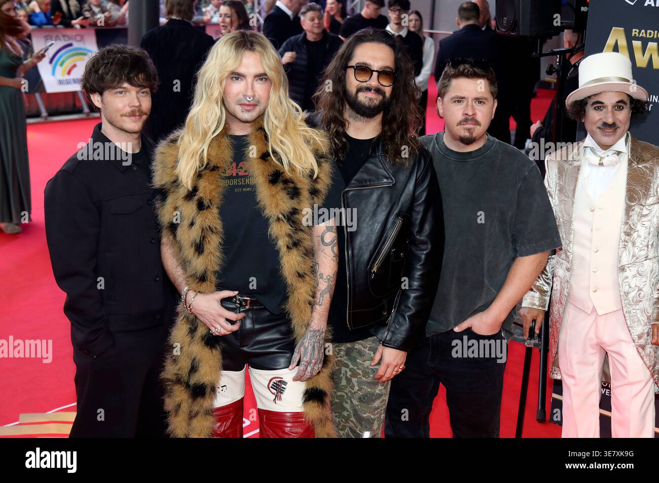 Georg Listing, Bill Kaulitz, Tom Kaulitz e Gustav Schäfer dal Tokio Hotel alla cerimonia di premiazione del 26° radio Regenbogen Award 2026 nell'Europa-Park Arena. Ruggine, 04/10/2026 Foto Stock