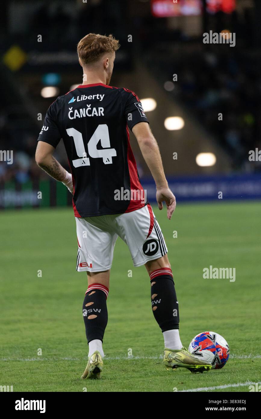 Sydney, Australia. 11 aprile 2026. Phillip Cancar (14) controlla il possesso dei Wanderers durante l'A-League Men Sydney Derby. Foto Stock