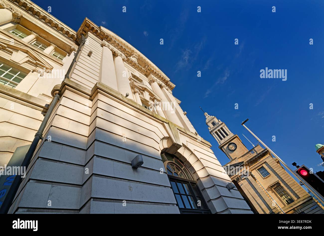 Regno Unito, East Yorkshire, Hull, ex ufficio postale e Guildhall. Foto Stock