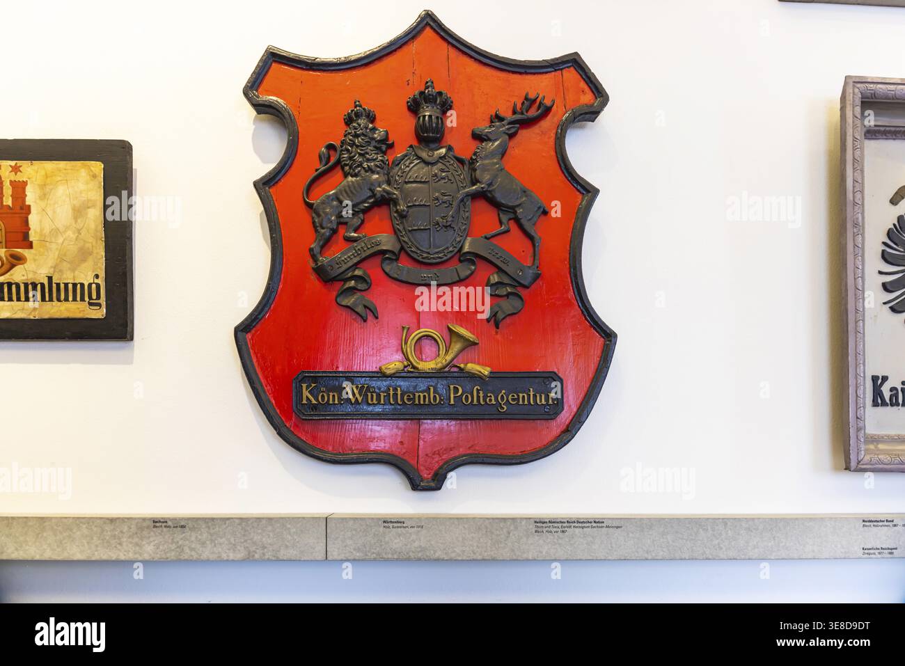 Museo della comunicazione nell'edificio dell'ex Ministero delle poste del Reich in Leipziger Strasse, all'angolo con Mauerstrasse. Firma dell'ufficio postale da a. Foto Stock