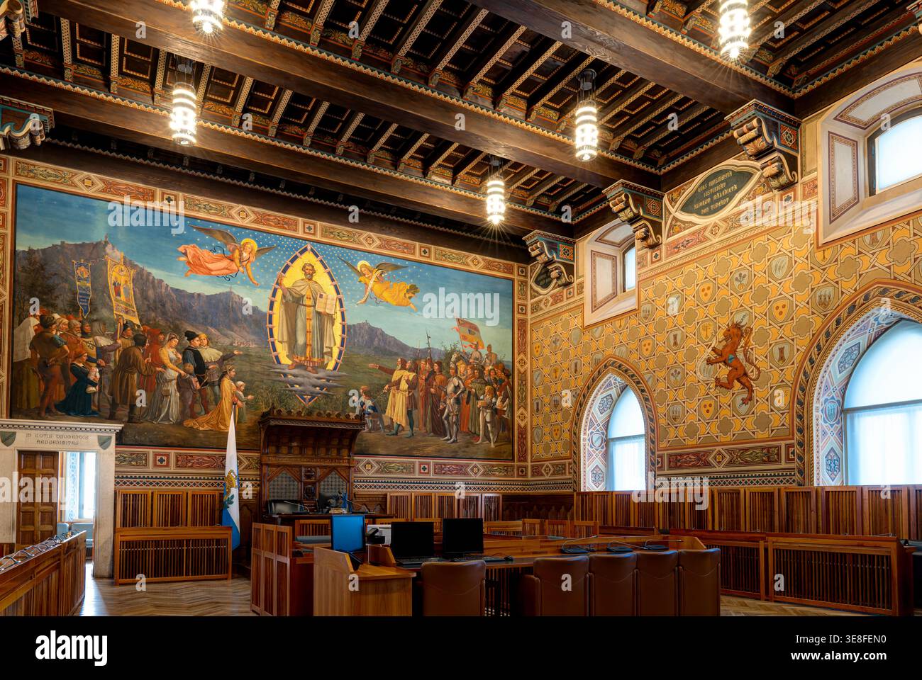 Camera del Gran Consiglio e del Consiglio generale. Palazzo pubblico, noto anche come Palazzo del governo della Repubblica di San Marino (Palazzo pubblico). San Marino. Foto Stock