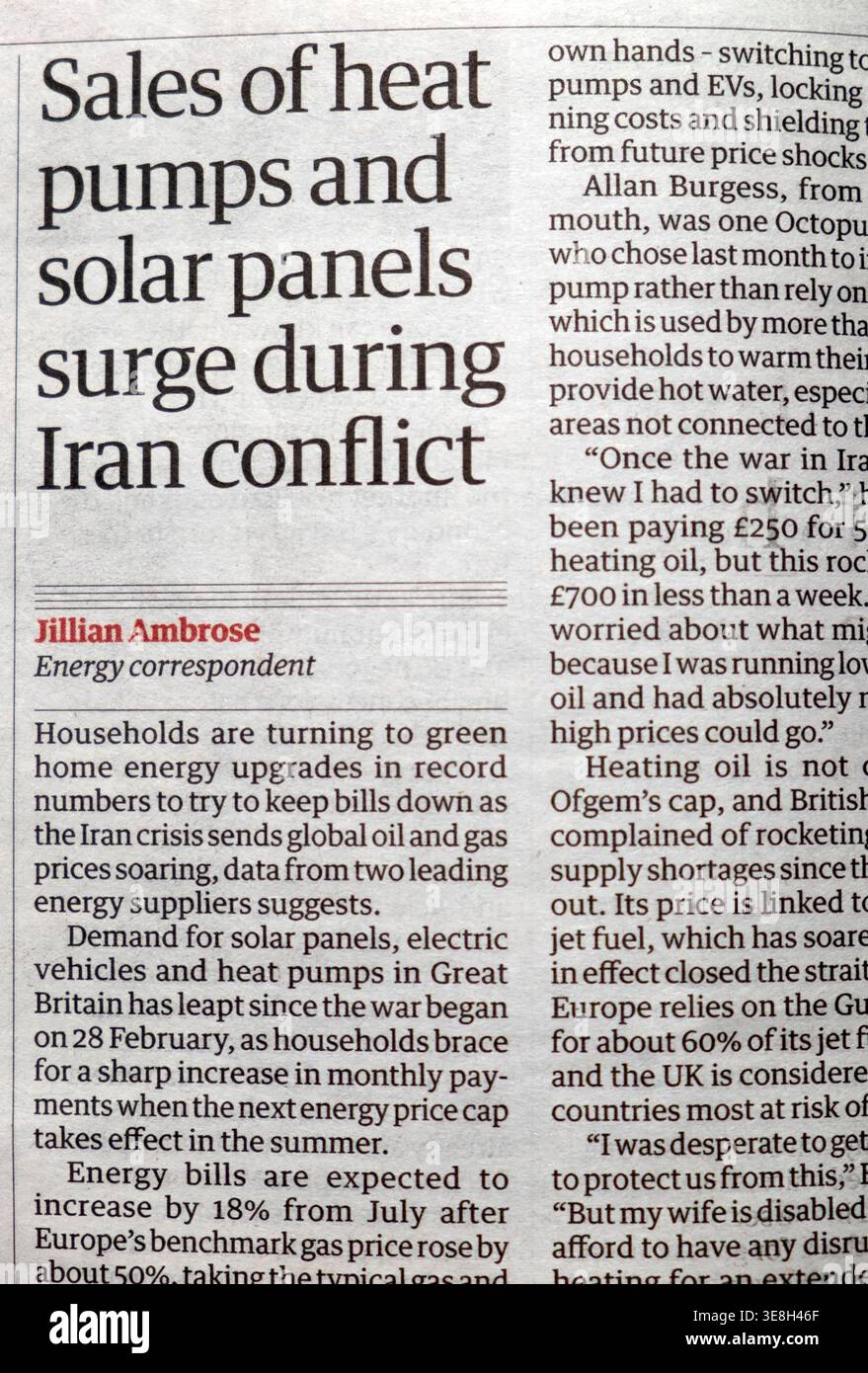 "Le vendite di pompe di calore e pannelli solari aumentano durante il conflitto in Iran" titolo del quotidiano Guardian 11 aprile 2026 Londra Inghilterra Regno Unito Foto Stock