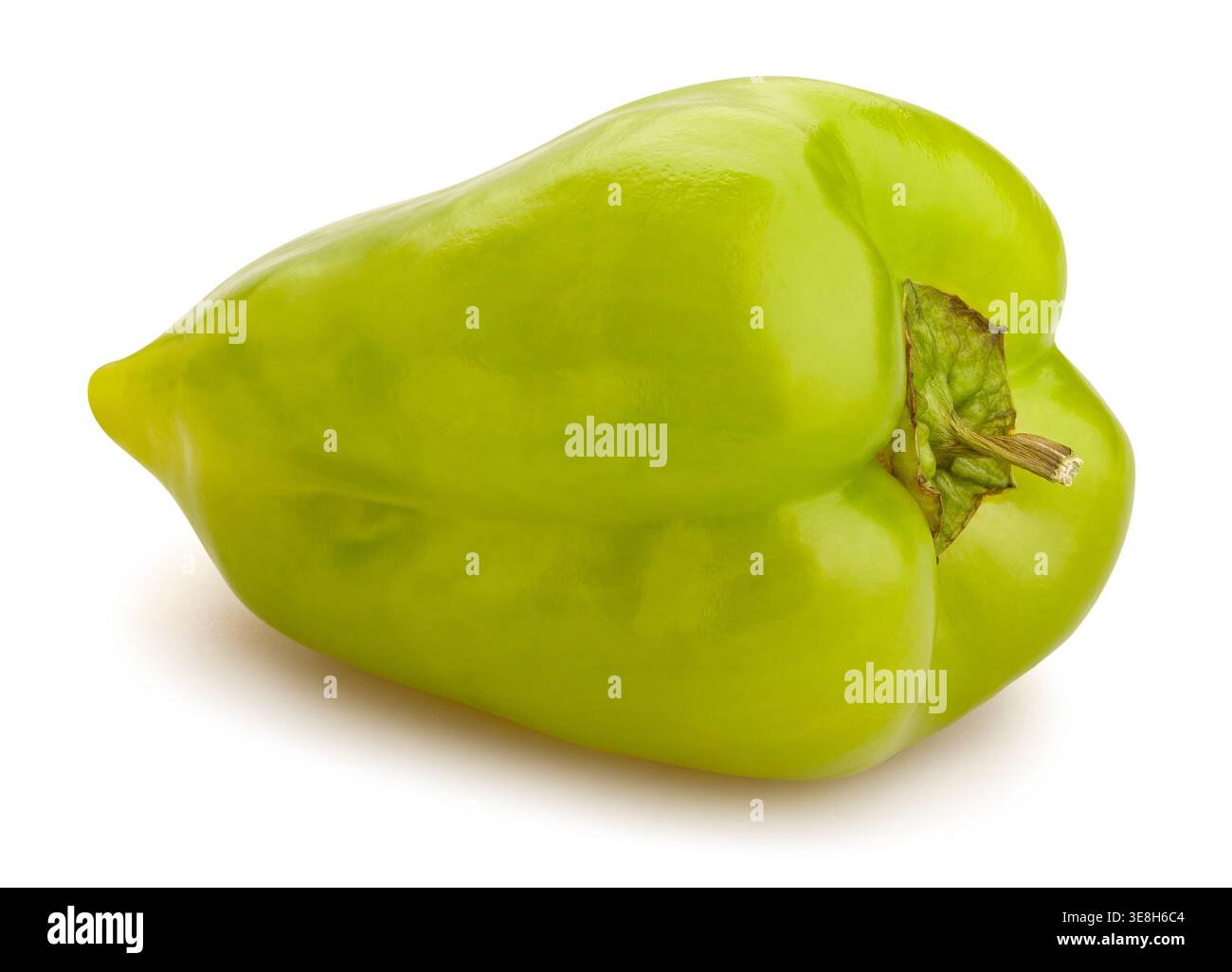 percorso del pepe verde isolato su bianco Foto Stock