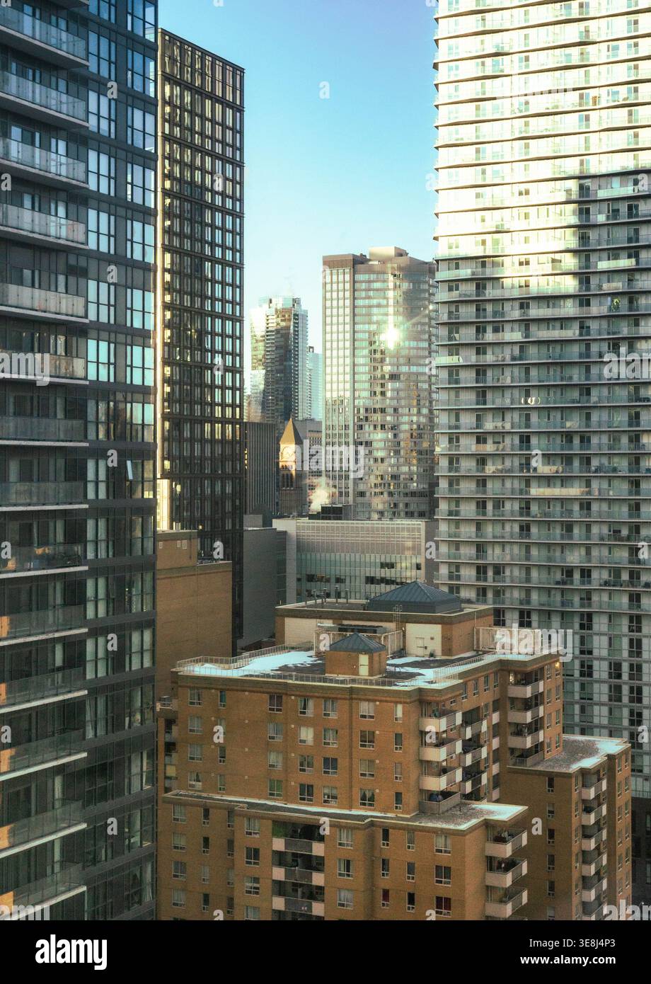 Paesaggio urbano nel centro di Toronto durante l'inverno, marzo 2026 Foto Stock