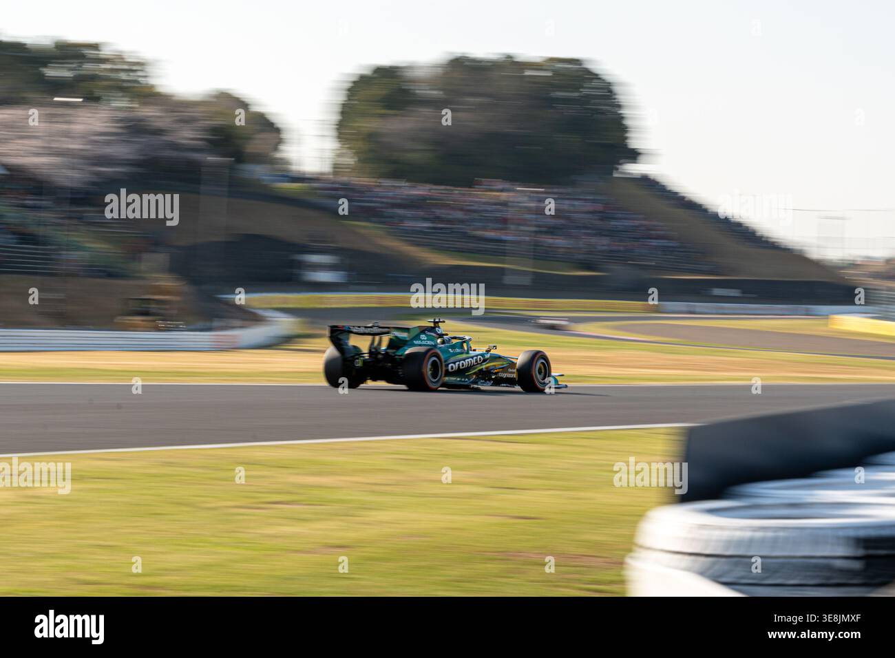 27 marzo 2026; circuito di Suzuka, Suzuka, Giappone; 2026 Gran Premio del Giappone di Formula 1 della FIA; giornata delle prove libere; Lance Stroll (18) del Canada e Aston Martin Aramco Formula One Team durante la seconda sessione di prove Foto Stock