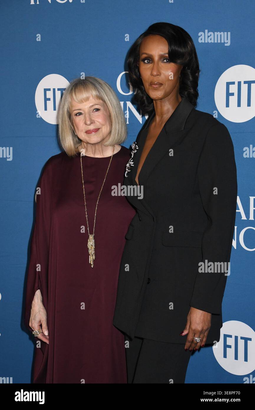 New York, New York, Stati Uniti. 14 aprile 2026. Robin Burns-McNeill e Iman al FIT Annual Gala 2026 onorando Richard Dickson nella Cattedrale di St. John the Divine il 14 aprile 2026 a New York. Crediti: Mpi099/Media Punch/Alamy Live News Foto Stock