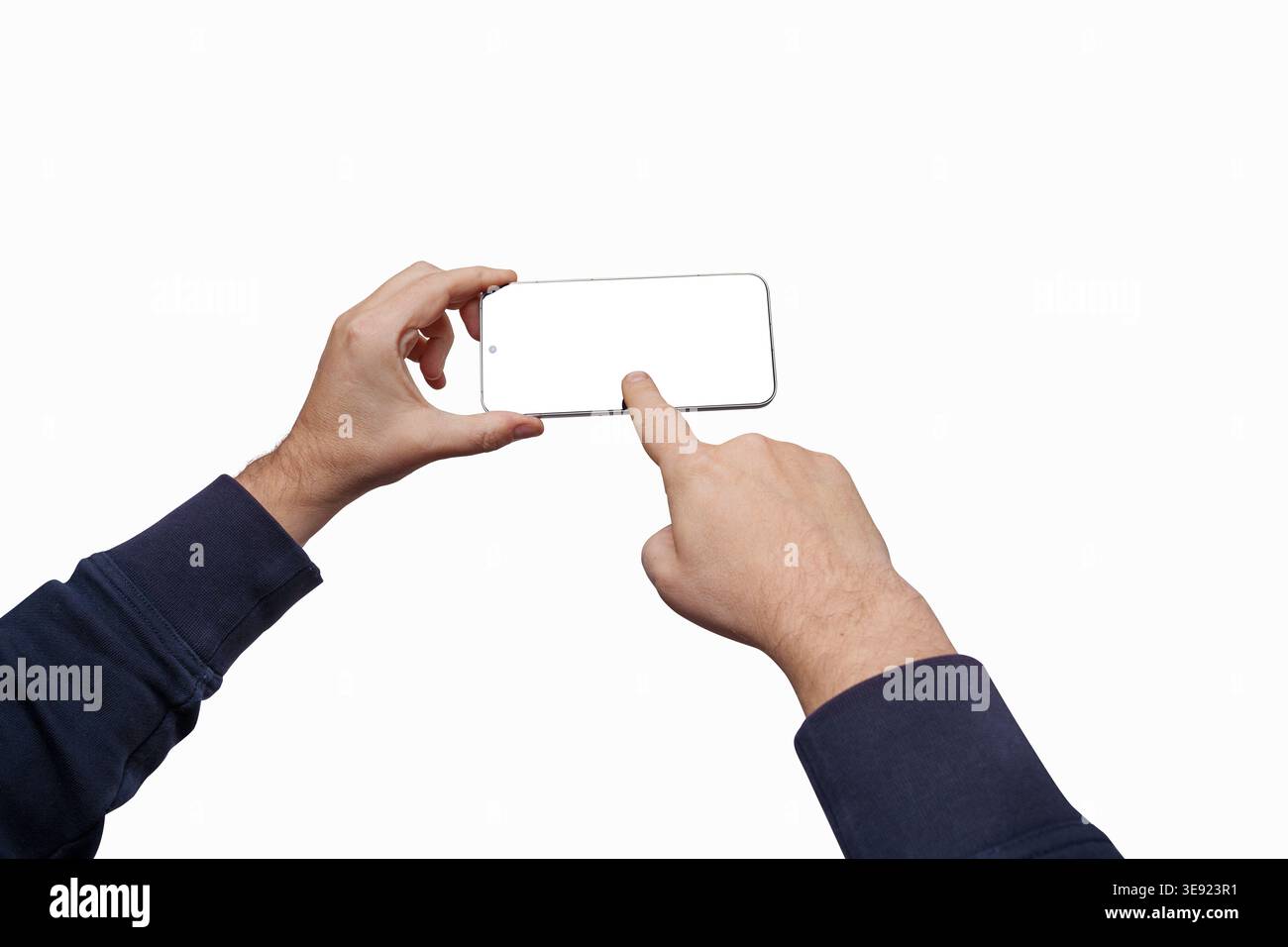 scattare foto con uno smartphone moderno. Mani che tengono lo smartphone, isolato su uno sfondo PNG. Foto Stock