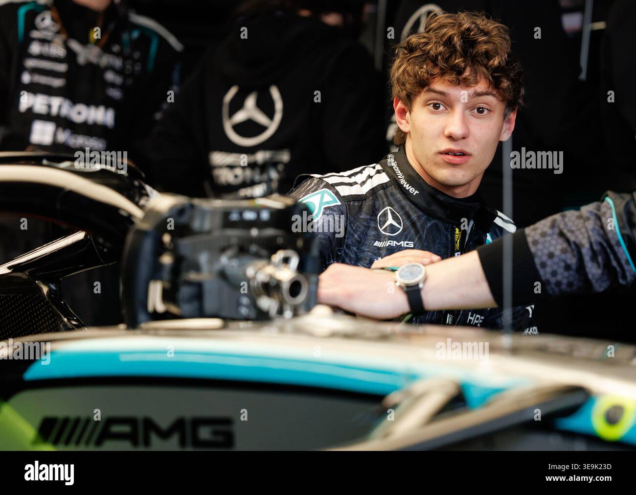 Suzuka, 29 marzo 2026: Kimi Antonelli (ITA) di Mercedes in garage prima della gara durante il Gran Premio di Formula 1 del Giappone 2026. © corleve/Alamy Live Foto Stock