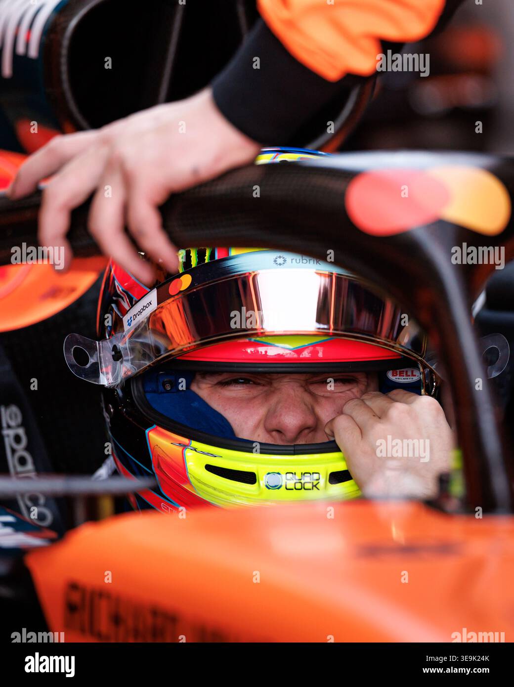 Suzuka, 29 marzo 2026: Oscar Piastri (AUS) della McLaren nel garage prima della gara durante il Gran Premio di Formula 1 del Giappone 2026. Foto Stock