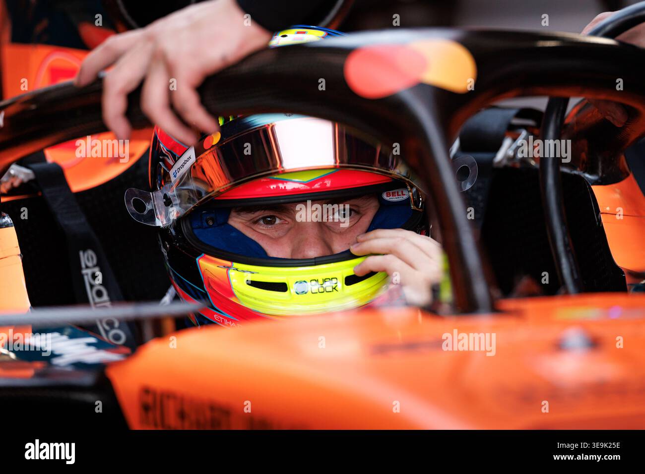 Suzuka, 29 marzo 2026: Oscar Piastri (AUS) della McLaren nel garage prima della gara durante il Gran Premio di Formula 1 del Giappone 2026. Foto Stock
